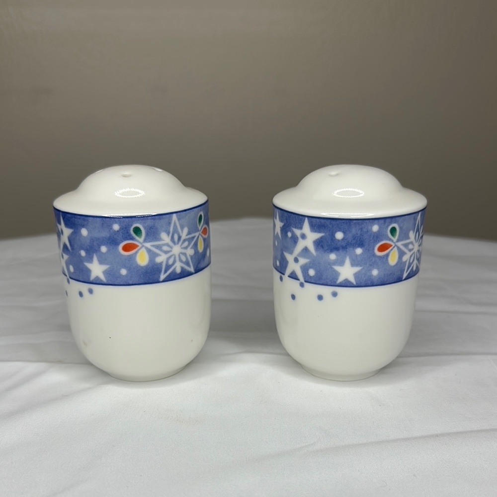 Noritake Epoch Collection Mr. Snowman Blue and White Salt and Pepper Shakers